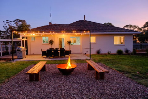 The Farmhouse. - ACT Tourism 0