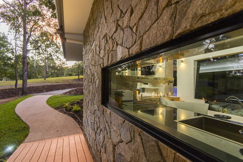 The Feathered Nest - Luxury Wildlife Retreat - ACT Tourism 2