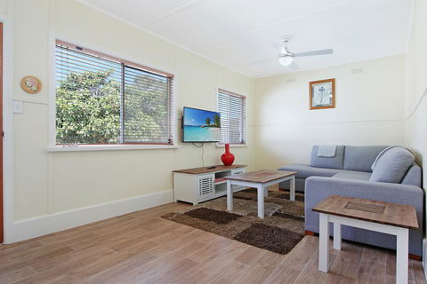 The Fishermans Cottage - ACT Tourism 1