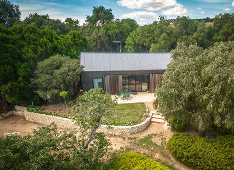 The Garden Cottage At The Olives - ACT Tourism 0