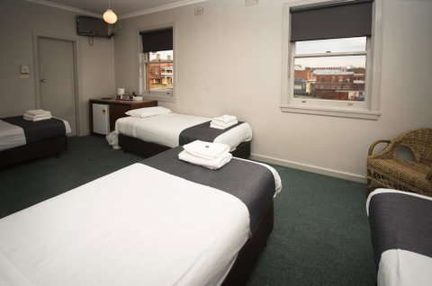 The George Hotel - ACT Tourism 1