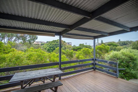 The Gee Beach House - ACT Tourism 3