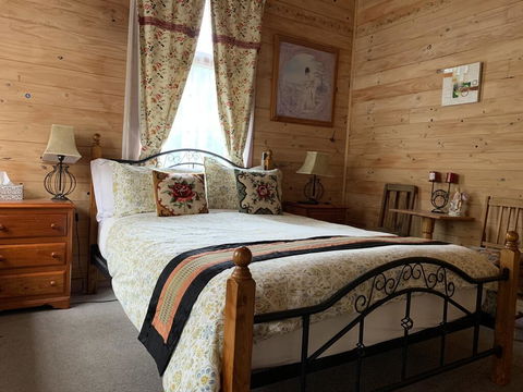 The Goat And Goose Bed & Breakfast - ACT Tourism 3