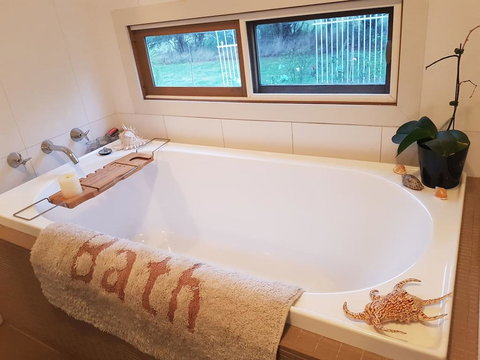 The Gurdies Room With Amazing Sunset Views - ACT Tourism 2