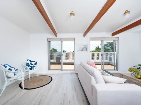 The Loft @ Fingal Bay - ACT Tourism 0