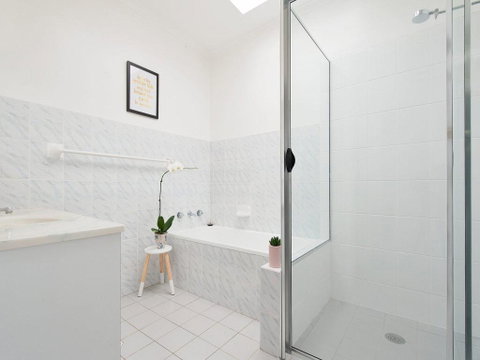 The Loft @ Fingal Bay - ACT Tourism 3