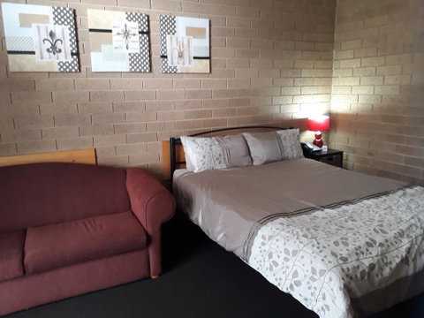 The Moe Motor Inn - ACT Tourism 2