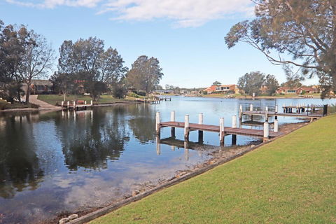 The Mooring's Waterfront - ACT Tourism 0