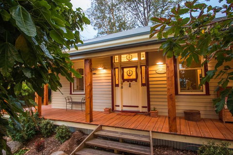The Oaks Lilydale Accommodation - ACT Tourism 0