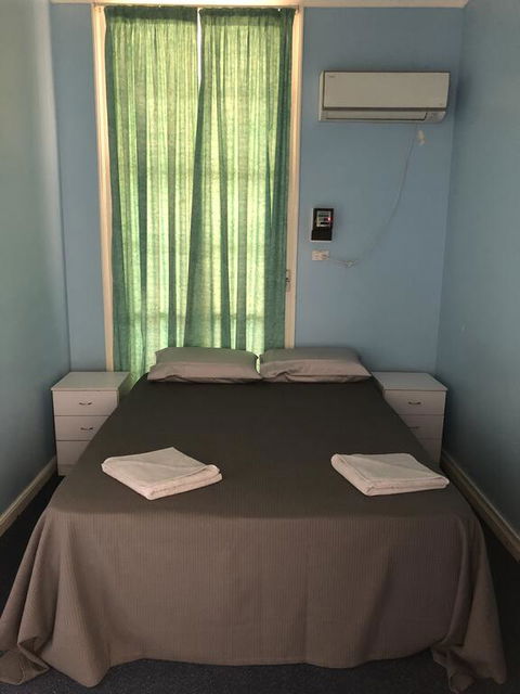 The Pink House - ACT Tourism 0