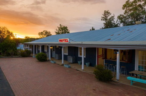 The Platypus Accommodation & Cafe - ACT Tourism 1