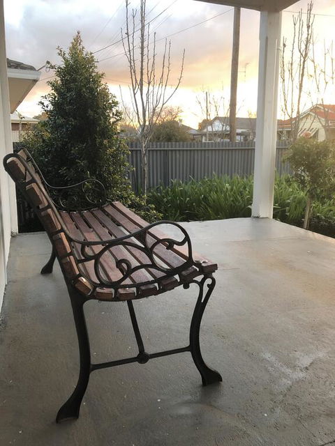 The Rested Guest 3 Bedroom Cottage West Wyalong - ACT Tourism 2