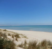 The Rosebud Beach Shack - ACT Tourism