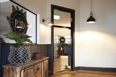 The Royal Hotel, Drouin - ACT Tourism 0