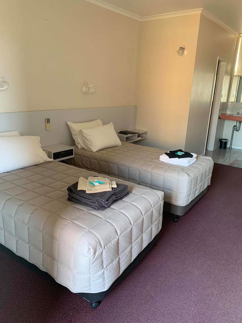 The Royal Motel - ACT Tourism 1