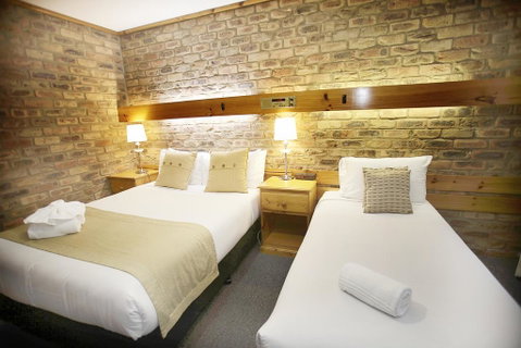 The Settlement Historic Hotel - ACT Tourism 1