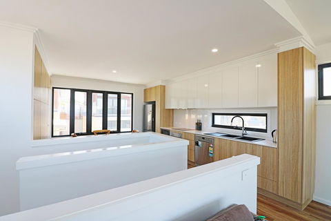 The Shore Break 6 Apartment - ACT Tourism 3