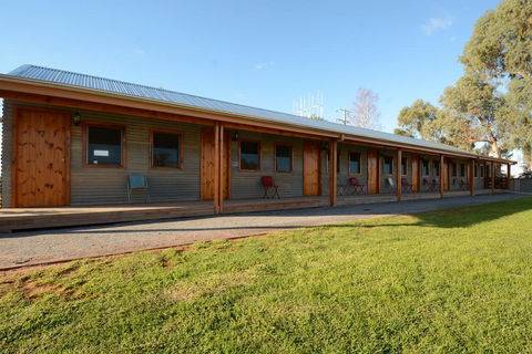 The Silverton Hotel - ACT Tourism 0