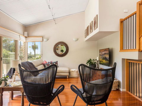 The Stanwell Beach Glass House - Beach & Pool - ACT Tourism 1