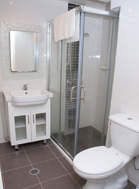 The Swiss Motel - ACT Tourism 3