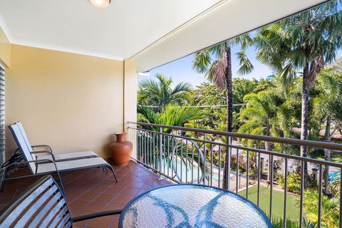 The York Beachfront Holiday Apartments - ACT Tourism 2