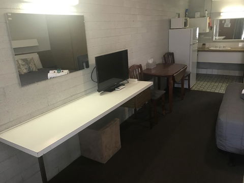 Thomas Lodge Motel - ACT Tourism 2
