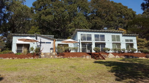 Tilba Coastal Retreat - ACT Tourism 0