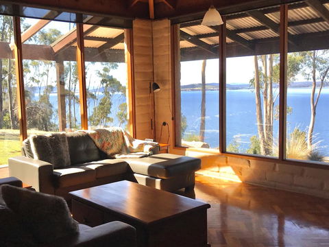 Tinderbox Cliff House - ACT Tourism 2