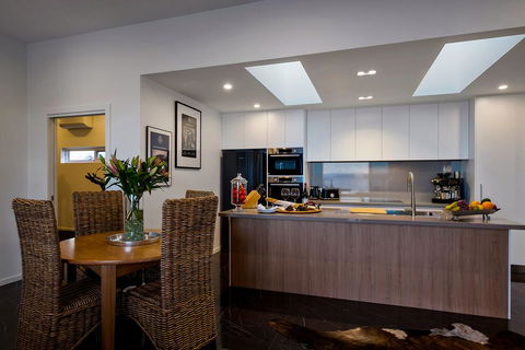 Tinderbox Retreat - ACT Tourism 1