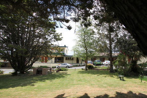 Titania Motel - ACT Tourism 3