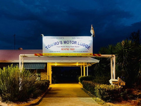 Tommo's Motor Lodge - ACT Tourism 1