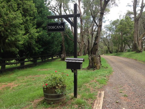 Toscana On Greenhills - ACT Tourism 0