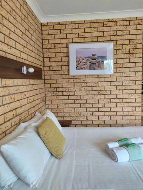 Toukley Motel - ACT Tourism 0