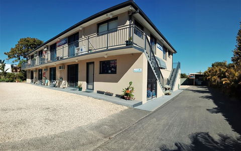 Toukley Motel - ACT Tourism 1