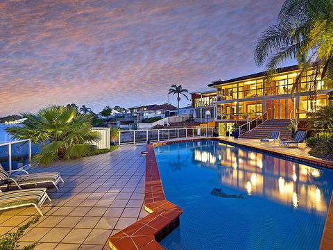 Toukley Waterfront House - ACT Tourism 0