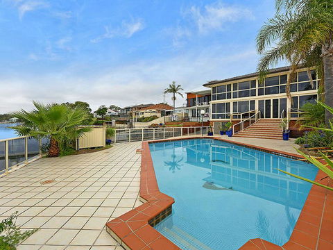 Toukley Waterfront House - ACT Tourism 2