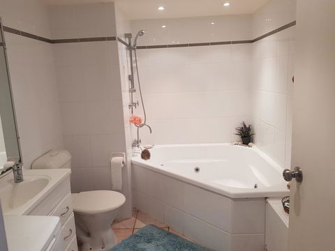 Trafalgar Towers - ACT Tourism 1
