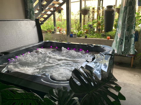 Tranquil Spa Retreat - ACT Tourism 1