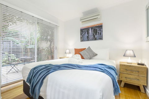 Tranquil Townhouse In Port Melbourne - ACT Tourism 3