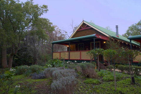 Trawool Cottages And Farmstay - ACT Tourism 2