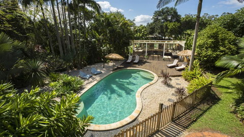 Treehouse On Plantation - ACT Tourism 0