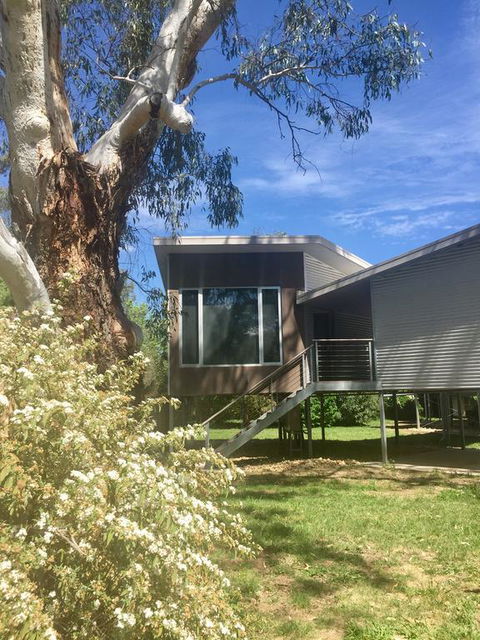 Treehouse Retreat - ACT Tourism 3