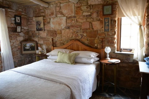 Trestrail Cottage B & B - ACT Tourism 1