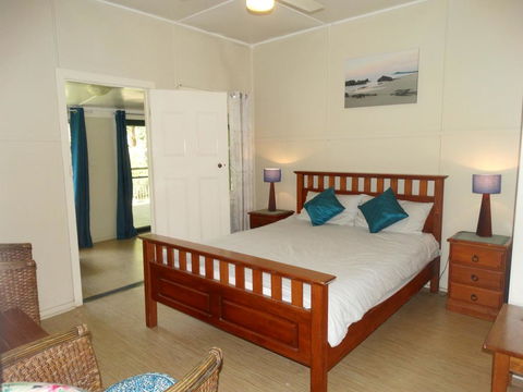 Tuckers Rocks Cottage - ACT Tourism 2