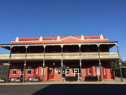 Tumut Star Hotel - ACT Tourism 0