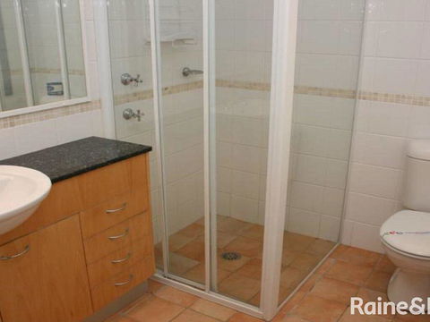 Tuscany #1 - 1/19 Campbell Crescent. Terrigal - ACT Tourism 2