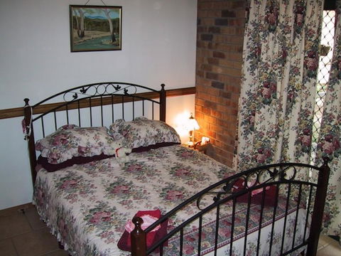Twilight Grove Farm - ACT Tourism 0