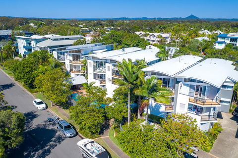 Twin Quays Noosa - ACT Tourism 1