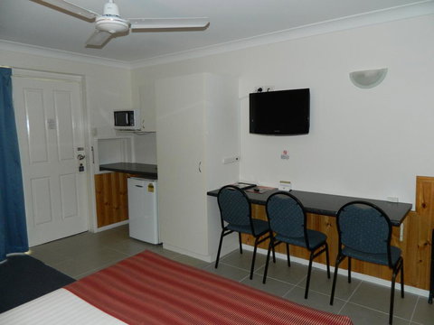 Twin Towns Motel - ACT Tourism 2