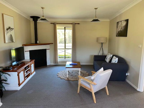 Twin Trees Country Cottages - ACT Tourism 3